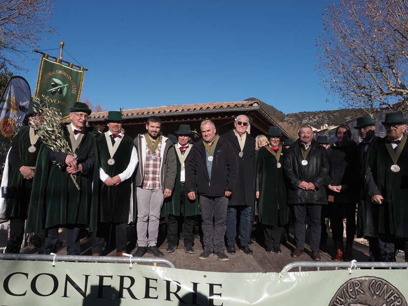 chevaliers de l'olivier de Nyons, chapitre d'intronisation de la fête de l'olive piquée 2024