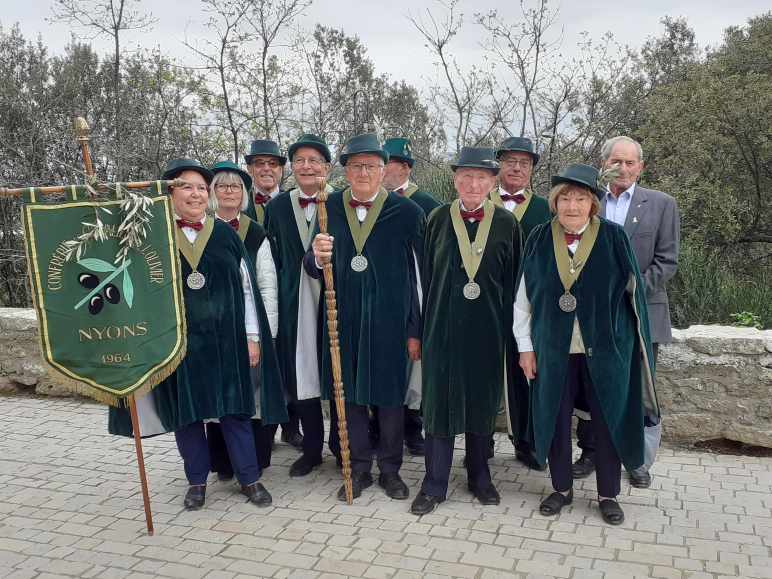 chevaliersdelolivier-nyons, mérindol les oliviers 2025, les chevaliers présents